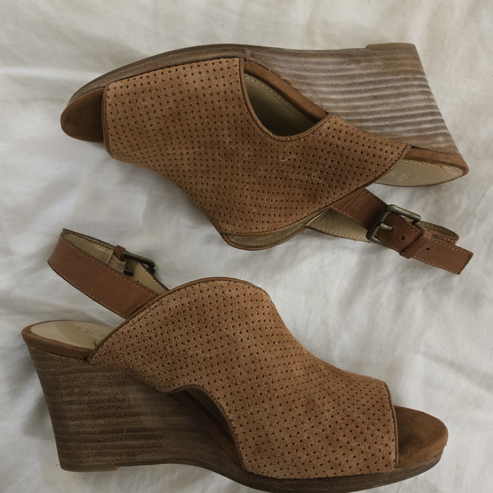 Reba ANNY Brown Perforated Wedge Heels Sz 7